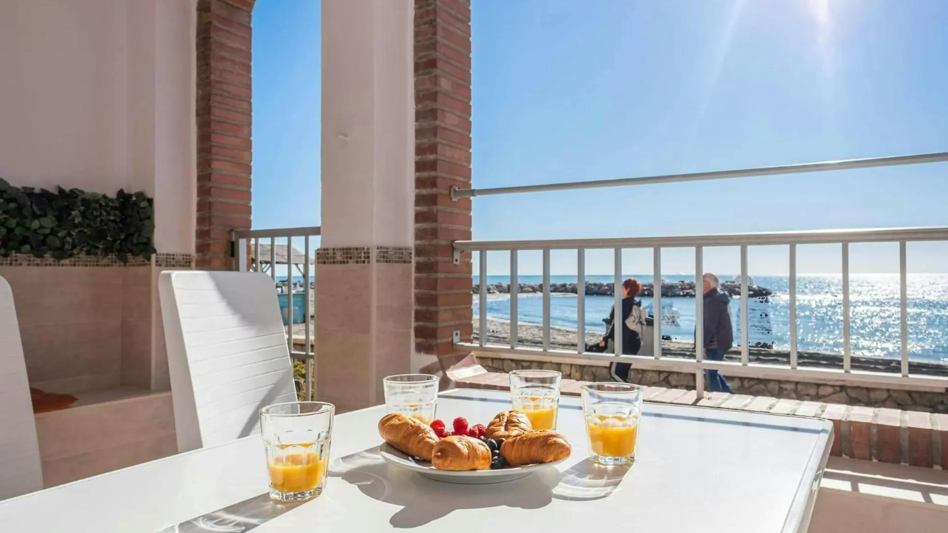 Vistas Al Mar Y Esencia Malaguena En Pedregalejo Apartment Malaga